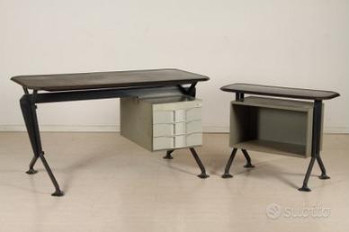 Scrivania e dattilo Arco di OLIVETTI - Studio BBPR