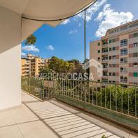 7 vani 207 mq al 2° piano, Posto auto e Cantina