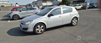 OPEL ASTRA 1.4 BENZ NEOPATENTATI