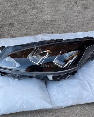 Faro sinistro LED Ford Kuga LV4B-13E015-CE
