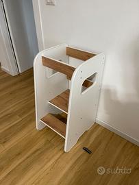 Torre montessoriana bambini