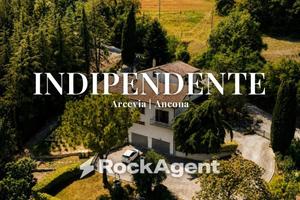 Casa indipendente di 156 m² con più di 5 locali e 