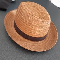 cappello vintage in paglia