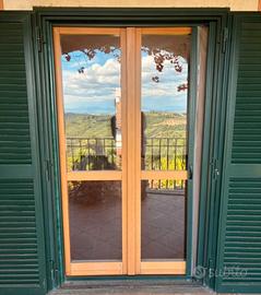 Persiane in ferro e finestre in legno USATE