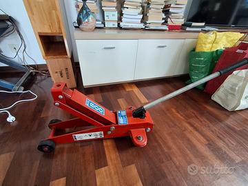 Sollevatore idraulico OMCN K/012 + martinetto  5t