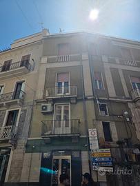 Abitazione con garage in pieno centro storico