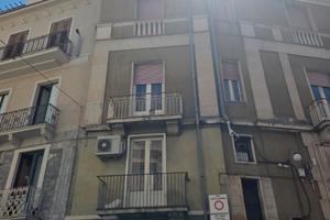 Abitazione con garage in pieno centro storico