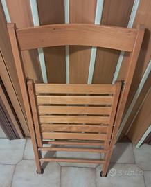 Tavolino con sedia in legno 
