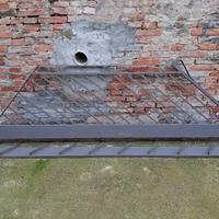 scala in ferro con gradini in legno