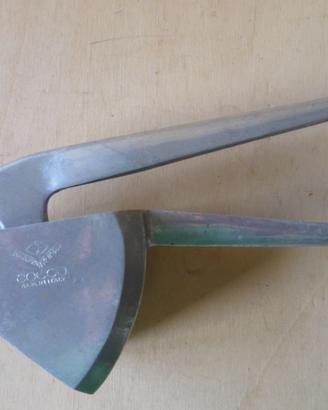 Vecchio utensile da cucina alluminio anni 50