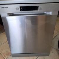 Lavastoviglie Samsung 14 coperti come nuova
