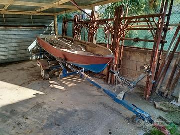 barca da pesca in alluminio e carrello