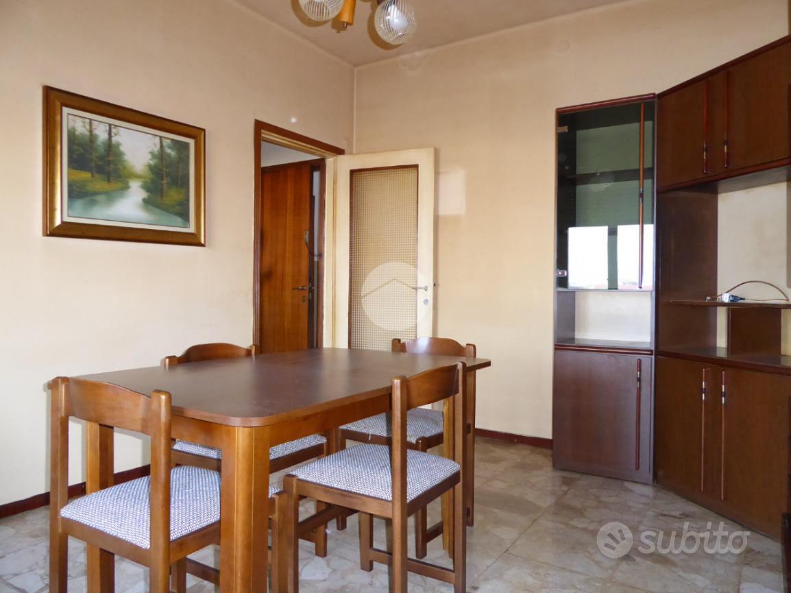 2 LOCALI A STRADELLA - Vista 3