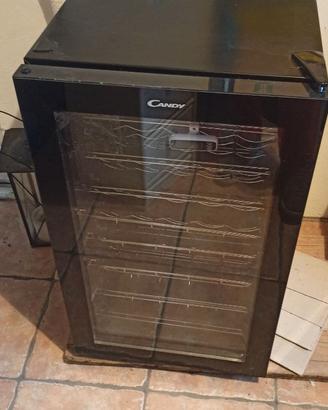 Cantina cantinetta bottiglie vino