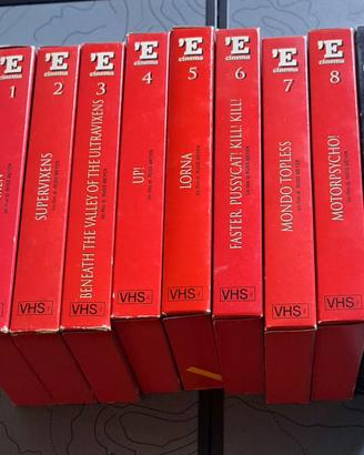 Lotto 9 VHS Russ Meyer + La Chiave cult anni 90