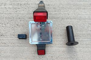 fanale con portatarga XR 600 R + tappo scarico