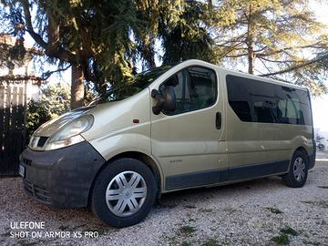 Auto 9 posti. Renault Trafic 