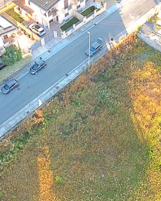 Terreno edificabile in zona residenziale