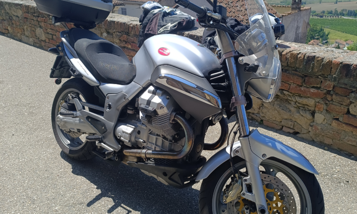 Guzzi Breva 850 Black Friday solo per questa sett