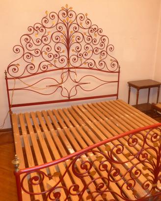 Impalcatura letto matrimoniale in ferro battuto
