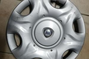 2 coppe ruota Lancia 15"