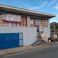 Intera palazzina Baronissi con parcheggio