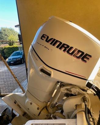 Motore fuoribordo EVINRUDE E-TEC