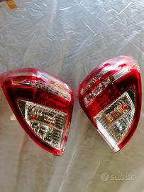 fanali posteriori rav4 ,3 serie