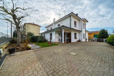 BIFAMILIARE A MINERBIO