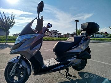 Kymco G-Dink 300