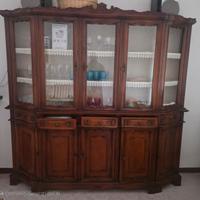 credenza con vetrina