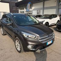 Ford Kuga 1.5 TDCI 120 CV S&S 2WD Powershift Titan