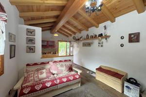 CASA INDIPENDENTE A BERZO DEMO