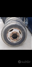 OM 70 cerchi e gomme 7.00 R16c da carico