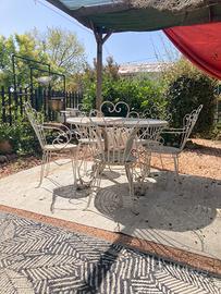 Tavolo in ferro da esterni giardino