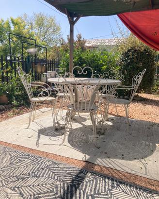 Tavolo in ferro da esterni giardino