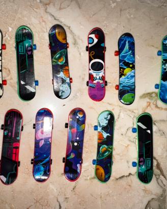 Mini skateboard giocattolo