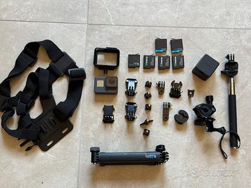 Gopro Hero piu accessori e 5 batterie aggiuntive