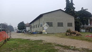 CAPANNONE A GAMBETTOLA