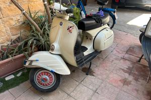 Bajaj 150 ( vespa sprint veloce indiana )