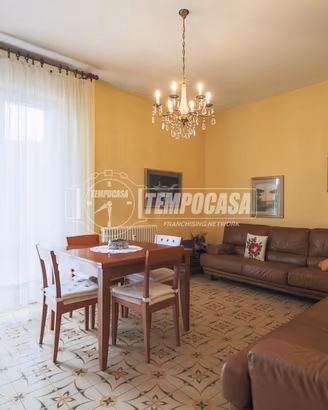 AMPIO APPARTAMENTO ZONA RUBICONE
