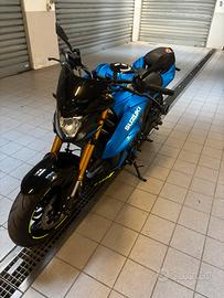 Suzuky gsx-s YUGEN CARBON
