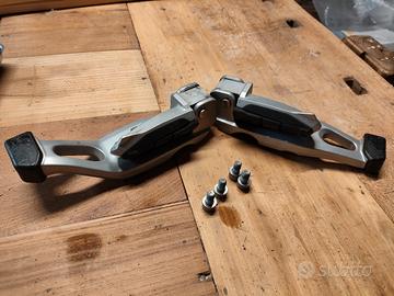Pedaline passeggero BMW R1150R 2002
