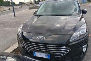 FORD KUGA ANNO 2023 COLORE NERO PERFETTA