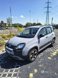 Fiat Panda City Cross Hybrid 2021 - SOLO 4.700 KM