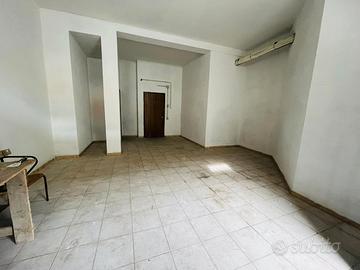 Sinnai: Deposito - cantina - posto auto