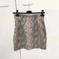 Gonna corta Zara con stampa pitonata beige e marro