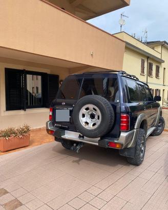 Nissan Patrol GR Y61