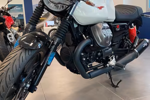 Moto Guzzi V7