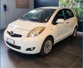 TOYOTA Yaris 1.0 5 porte Sol